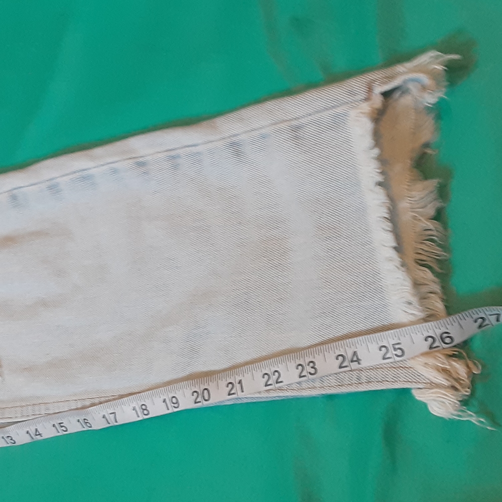 * CARMAR DISTRESSED BUTTON FLY JEANS SIZE 23 - Picture 10 of 14